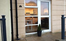 Deluxe Seaside Apartment Ground Floor With Private Entrance And Patio